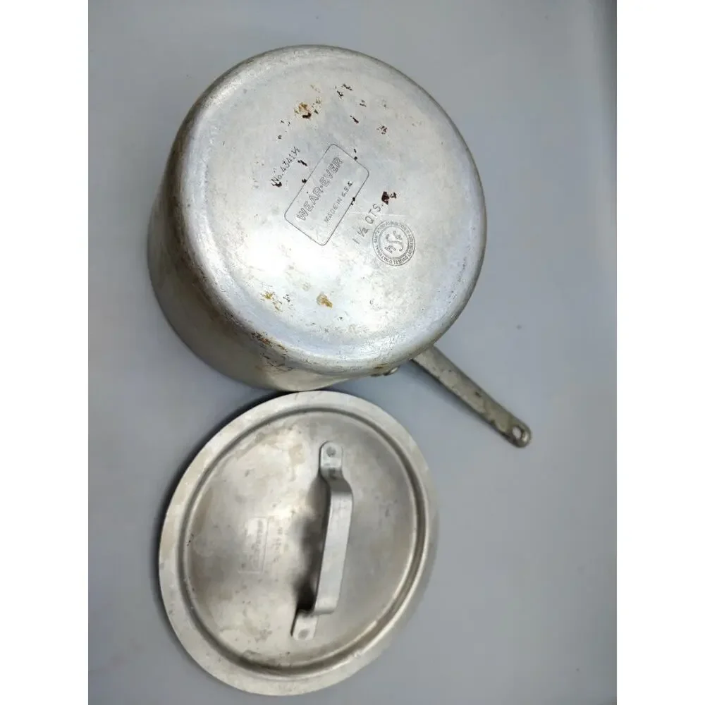 Vintage Aluminum Wear-Ever No. 4341 1/2 6 1/2